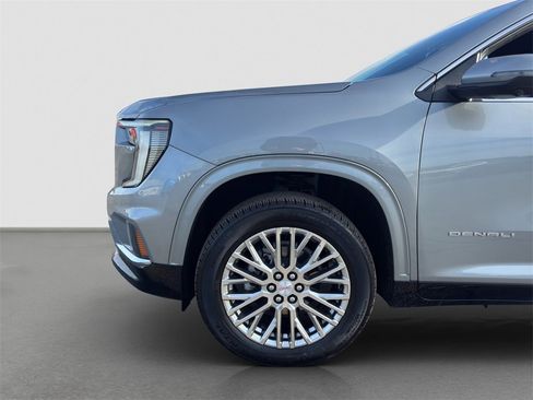 Used 2024 GMC Acadia Denali image 21