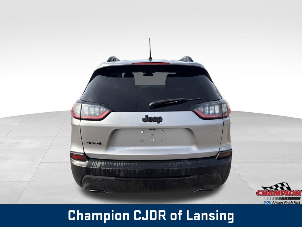 Used 2019 Jeep Cherokee Latitude Plus AWD/4WD image 6