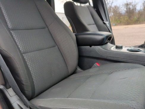 Used 2019 Jeep Grand Cherokee Laredo image 19