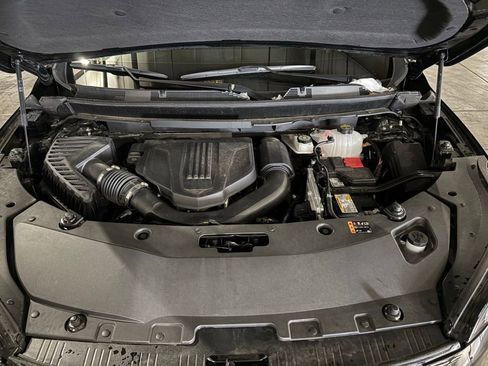 Used 2025 Buick Enclave Sport Touring w/ Power Package image 12