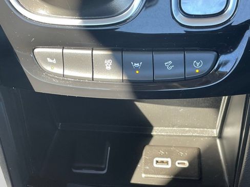 Used 2023 Buick Envision Essence AWD/4WD image 32