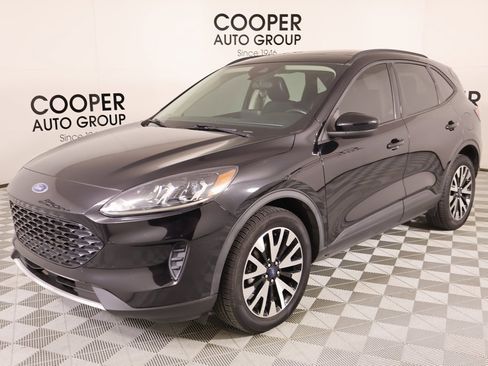 Used 2020 Ford Escape SE Sport image 11