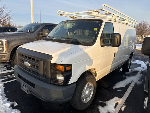 Used 2014 Ford E-250 and Econoline 250 Commercial image 2