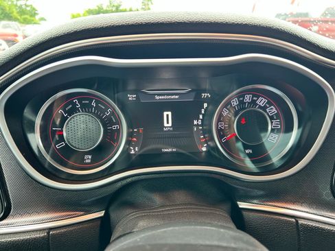 Used 2015 Dodge Challenger SXT Plus RWD image 5
