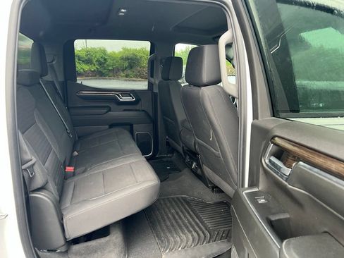 Used 2023 Chevrolet Silverado 1500 LT AWD/4WD image 11