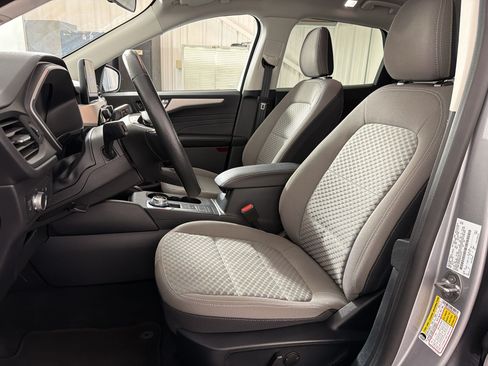 Used 2021 Ford Escape SE w/ SE Sport Appearance Package AWD/4WD image 5
