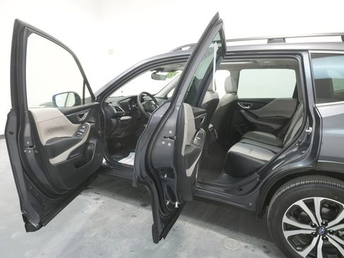 Used 2023 Subaru Forester Limited w/ Popular Package #3 image 25