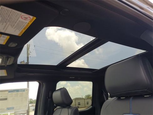 New 2025 Ford F250 Platinum image 30