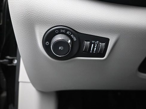 Used 2023 Jeep Compass Limited AWD/4WD image 12