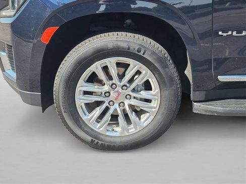 Used 2024 GMC Yukon XL SLT AWD/4WD image 25