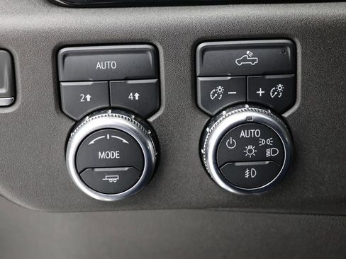 Used 2024 GMC Sierra 1500 Elevation image 28