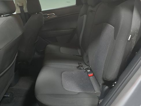 Used 2025 Kia Sportage LX image 10