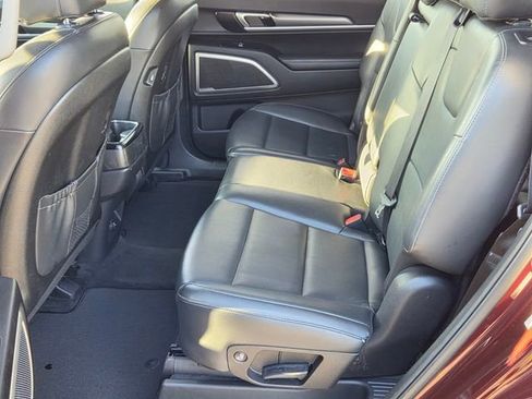 Used 2020 Kia Telluride LX FWD image 11