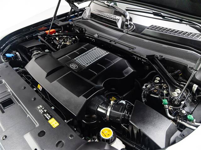 Used 2023 Land Rover Defender 110 V8 AWD/4WD image 14