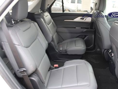 New 2026 Ford Explorer Active w/ Active Comfort Package image 9