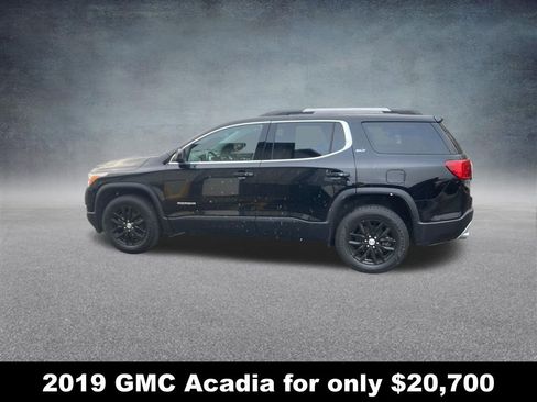 Used 2019 GMC Acadia SLT w/ LPO, Floor Liner Package image 2