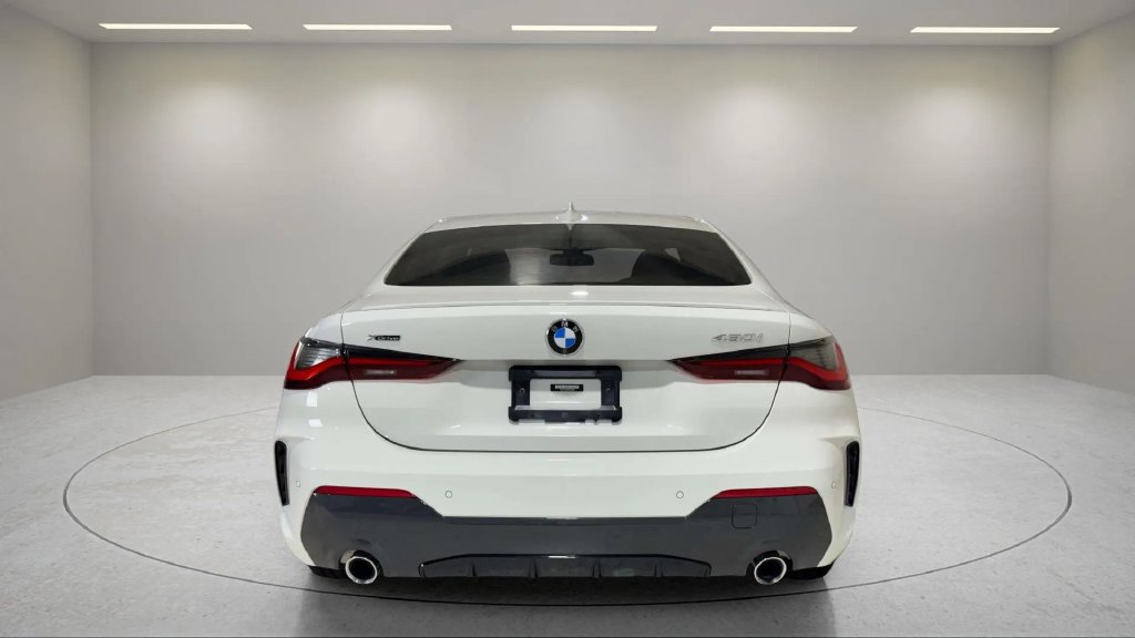 Used 2023 BMW 430i xDrive Coupe w/ M Sport Package AWD/4WD image 4