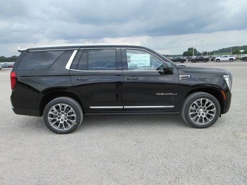 New 2026 GMC Yukon Denali w/ Sun & Power Step Package AWD/4WD image 3