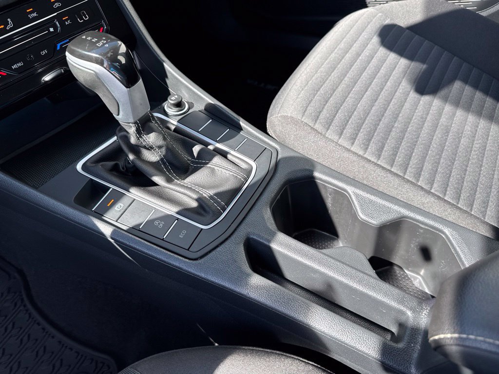 Certified 2025 Volkswagen Jetta S FWD image 23
