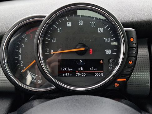 Used 2016 MINI Cooper 4-Door Hardtop image 21