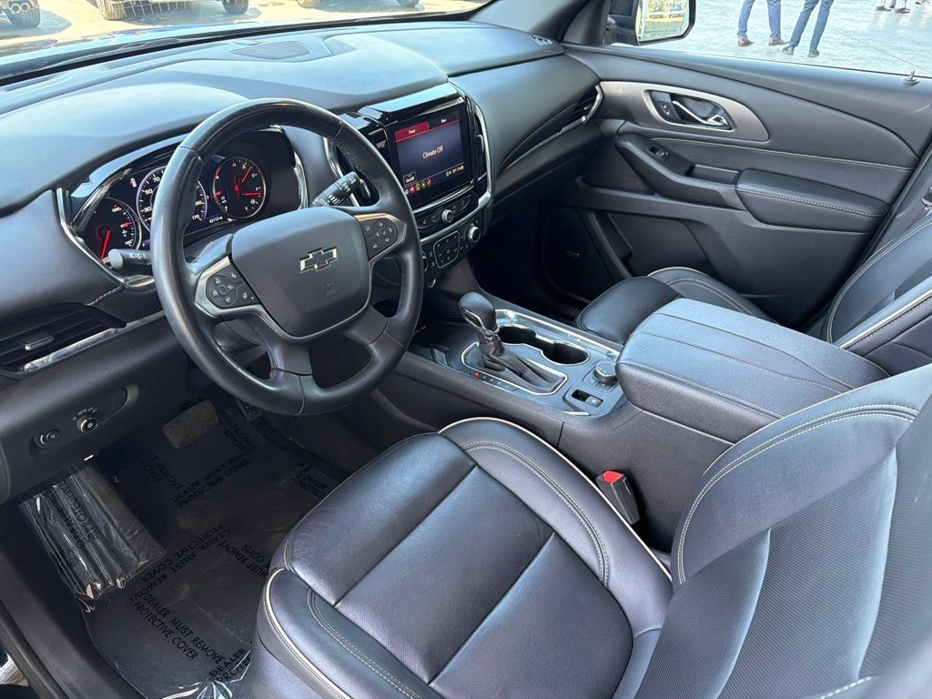 Used 2023 Chevrolet Traverse Premier w/ Redline Edition FWD image 10