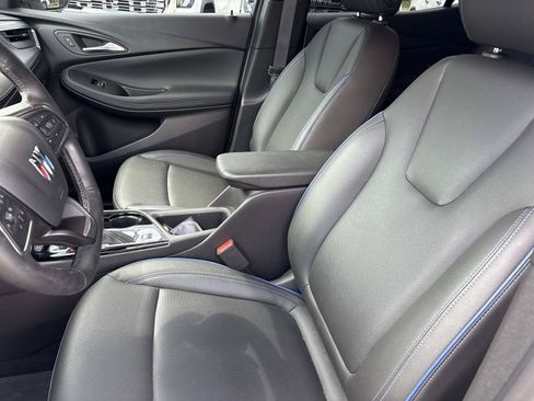 Used 2025 Buick Encore GX Sport Touring w/ Comfort Package AWD/4WD image 16