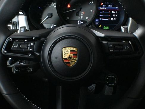 Used 2026 Porsche Macan AWD/4WD image 19
