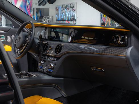 Used 2022 Rolls-Royce Ghost Black Badge image 2