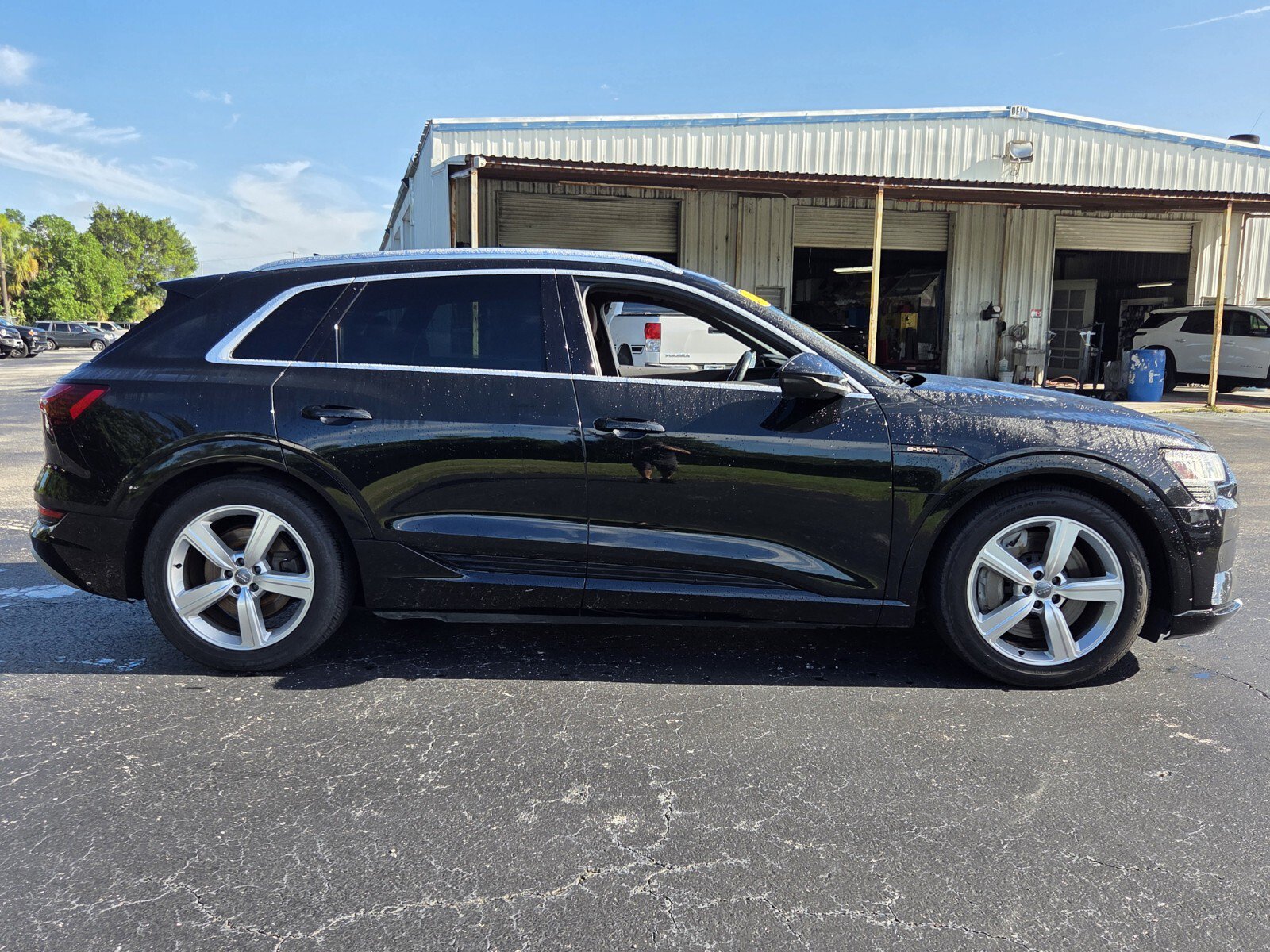 Used 2019 Audi e-tron Premium Plus AWD/4WD image 6