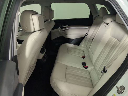 Certified 2021 Audi e-tron Premium Plus w/ Premium Plus Package image 22