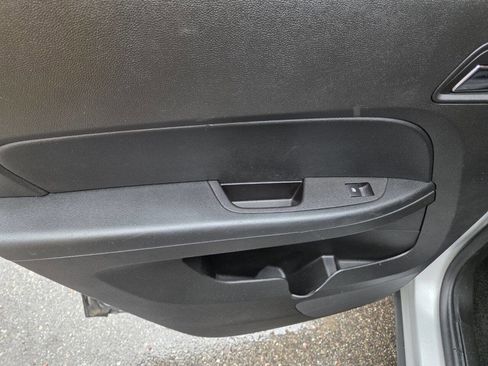 Used 2017 GMC Terrain SLE image 36