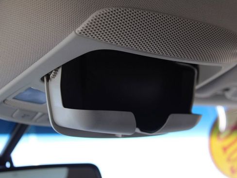 Used 2018 Ford Edge Titanium image 42