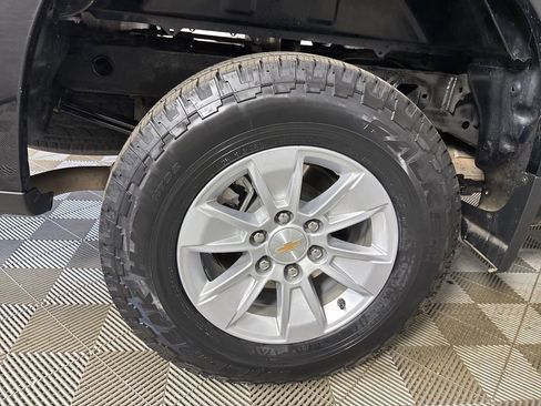 Used 2025 Chevrolet Silverado 1500 LT image 29