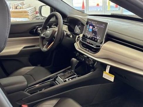 New 2026 Jeep Compass Limited image 18