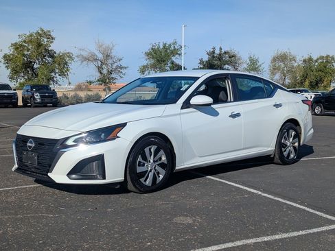 Certified 2023 Nissan Altima 2.5 S image 2