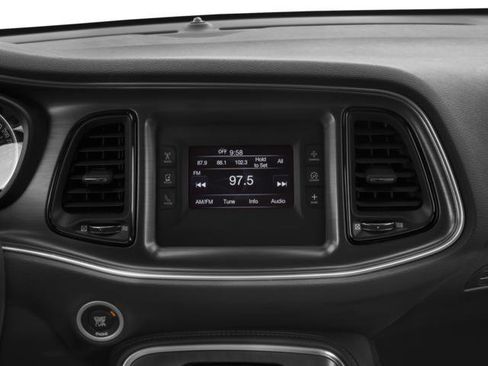 Used 2017 Dodge Challenger SXT RWD image 10