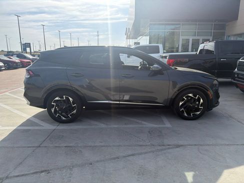 Used 2024 Kia Sportage SX FWD image 3