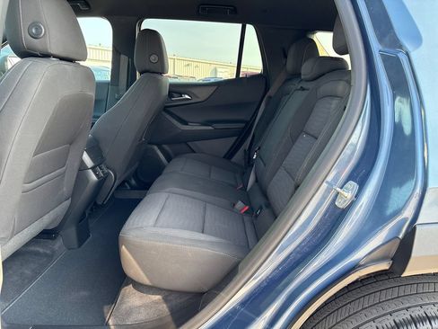 Used 2025 Chevrolet Equinox LT AWD/4WD image 32