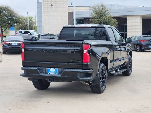 Used 2020 Chevrolet Silverado 1500 Custom w/ Custom Value Package image 5