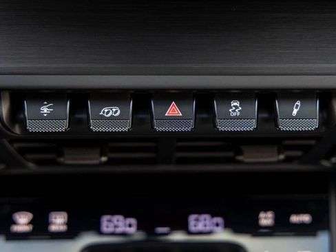 Certified 2025 Porsche 911 Carrera 4 GTS image 86