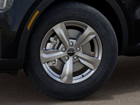 New 2025 Kia Sorento LX image 10
