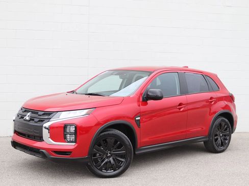 Used 2025 Mitsubishi Outlander Sport LE image 32