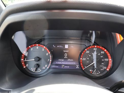 Used 2021 Nissan Titan PRO-4X w/ Pro-4x Convenience Package AWD/4WD image 21