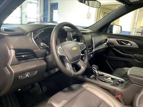 Used 2023 Chevrolet Traverse LT AWD/4WD image 7