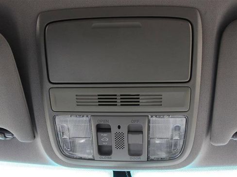 Used 2014 Honda Crosstour EX image 22