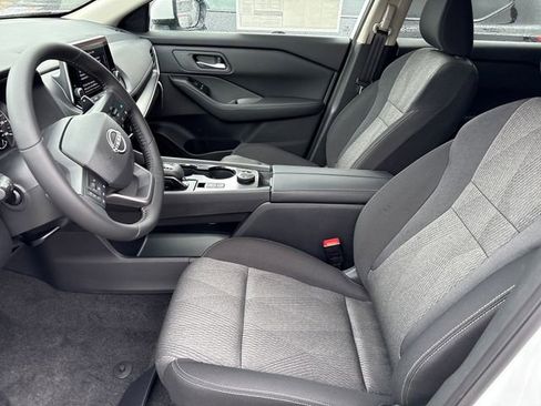 New 2026 Nissan Rogue SV w/ Cold Weather Package AWD/4WD image 4