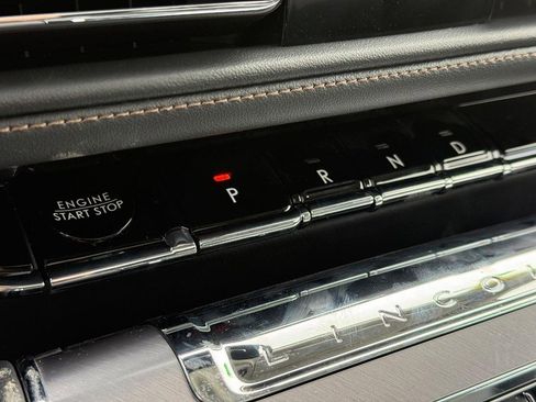 New 2026 Lincoln Aviator AWD image 15