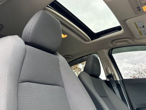 Used 2021 Honda HR-V EX image 18