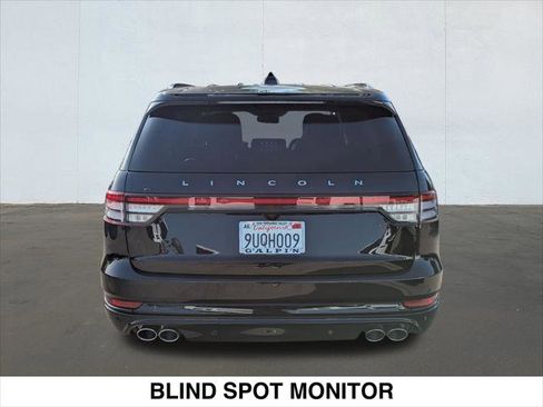 Used 2025 Lincoln Aviator Reserve w/ Luxury Package image 4