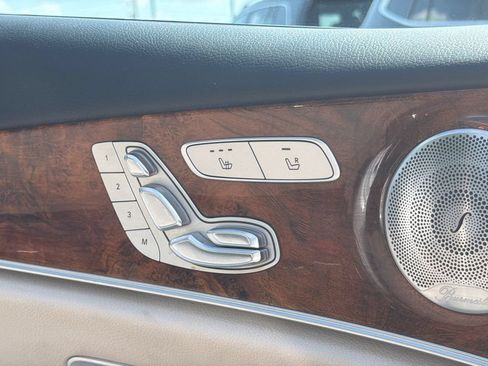 Used 2018 Mercedes-Benz E 300 image 34